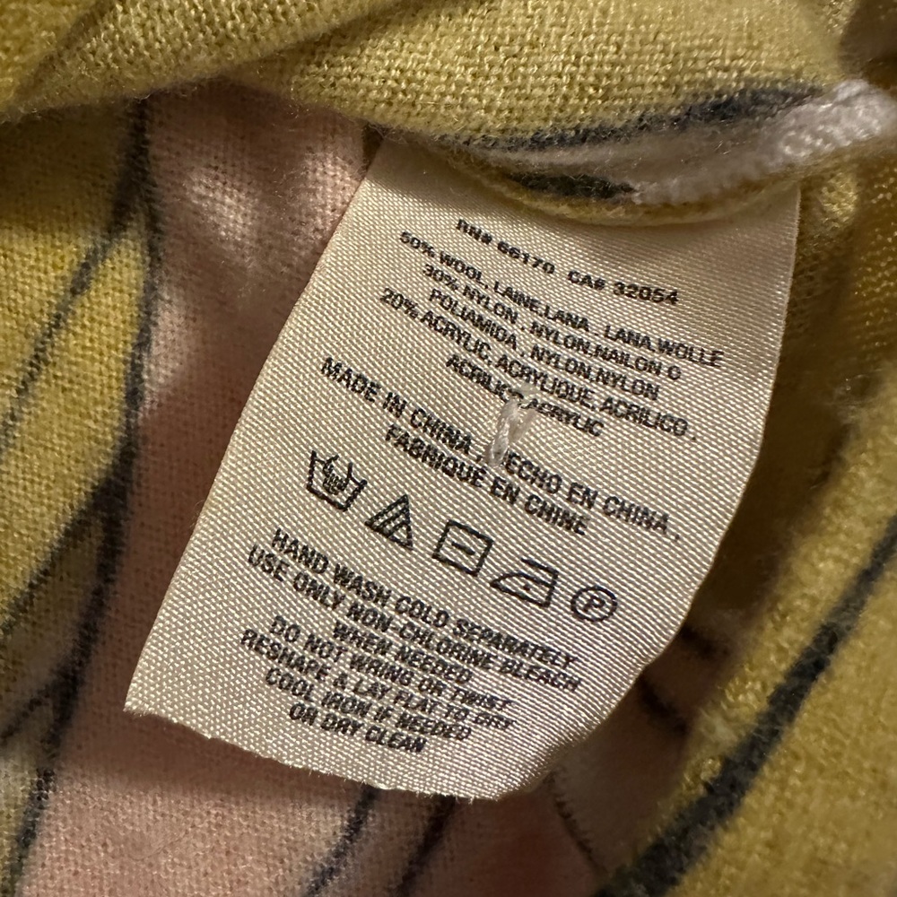 Anthropologie Pattern Moth Medium Print Women's Top - Yellow and Purple - Picture 7 of 8